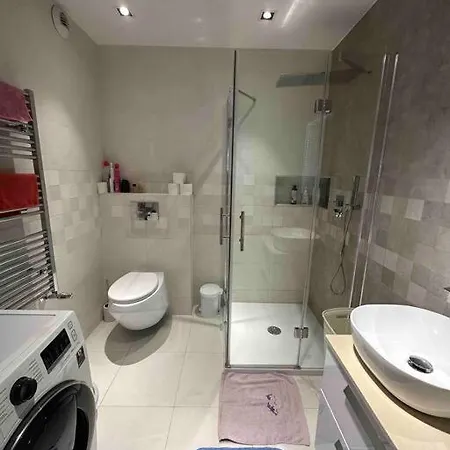 Przytulny Z Duzym Balkonem
