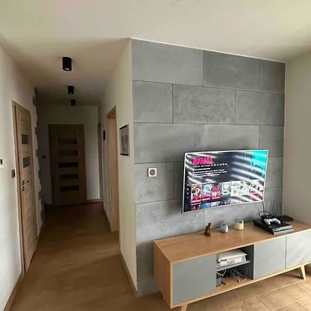 Przytulny Z Duzym Balkonem * Жешув