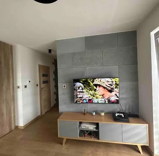 Przytulny Z Duzym Balkonem * Жешув